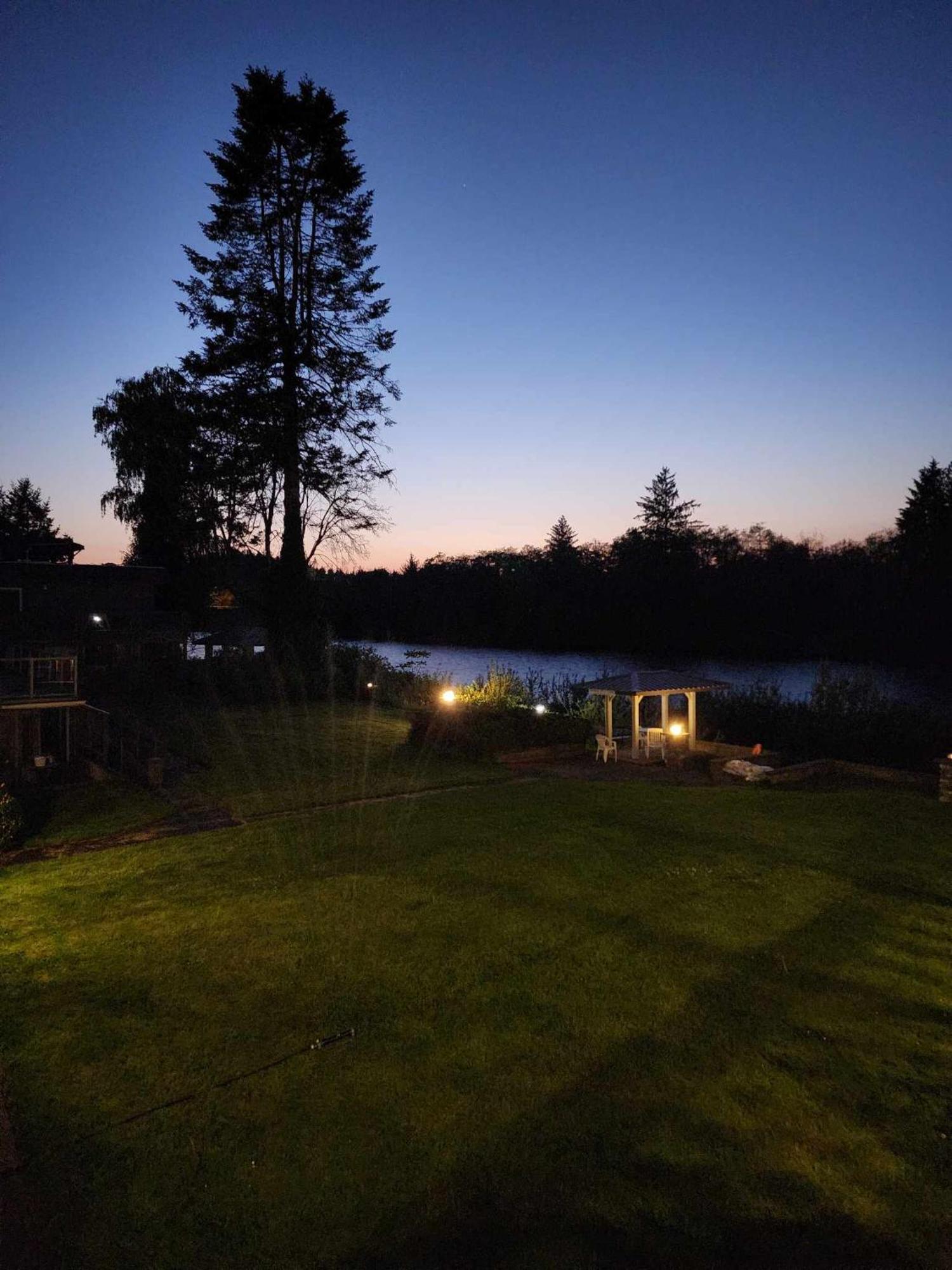Campbell River Lodge by Riverside Eksteriør billede