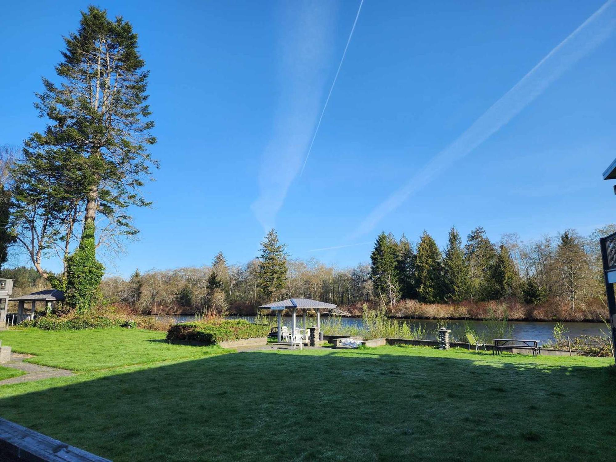 Campbell River Lodge by Riverside Eksteriør billede