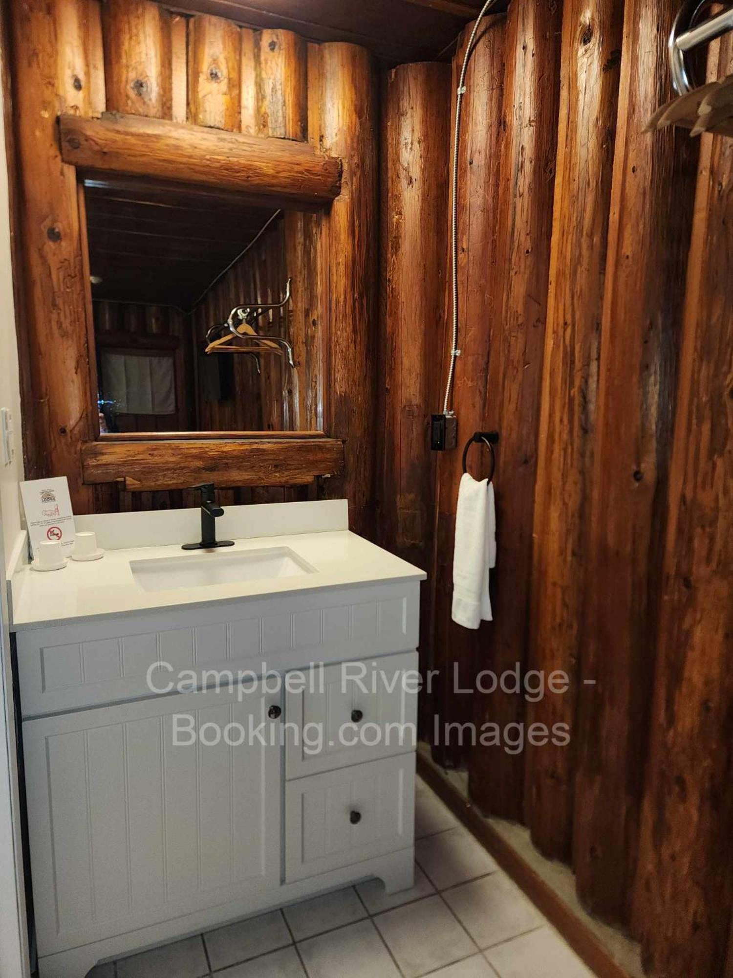 Campbell River Lodge by Riverside Eksteriør billede