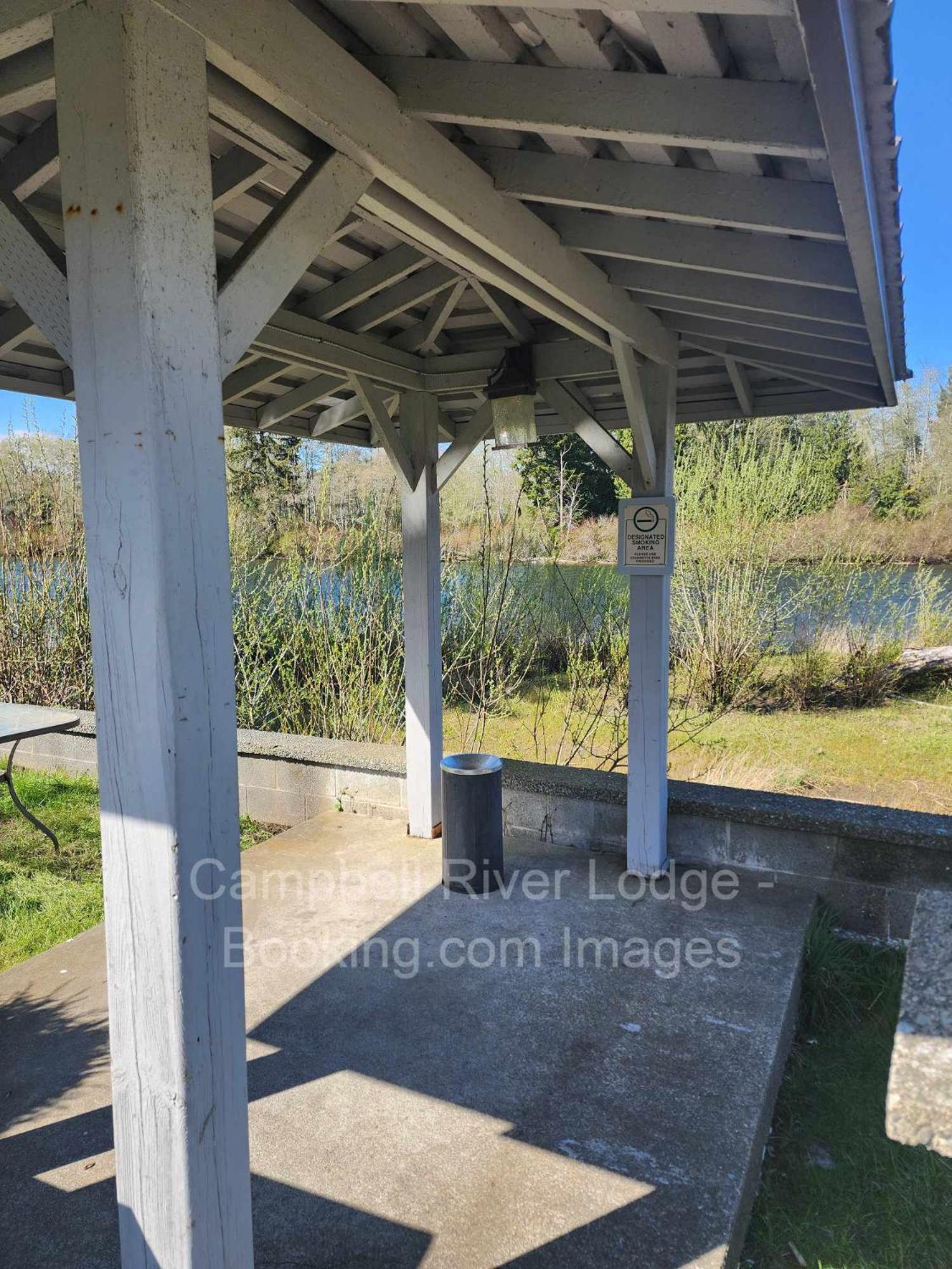 Campbell River Lodge by Riverside Eksteriør billede