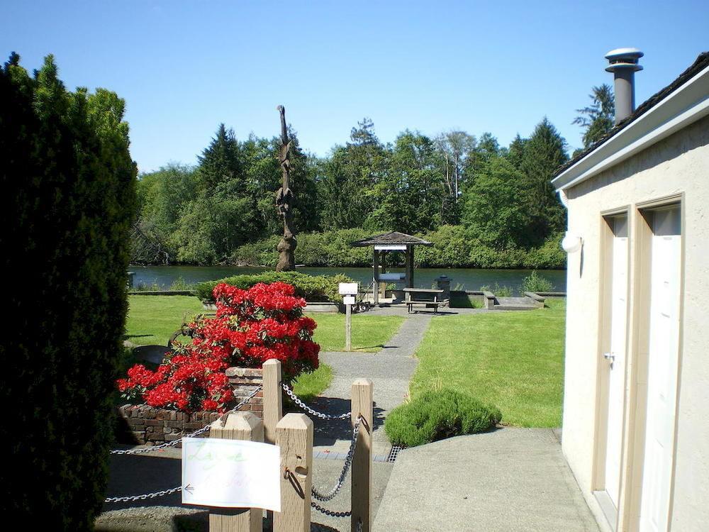 Campbell River Lodge by Riverside Eksteriør billede