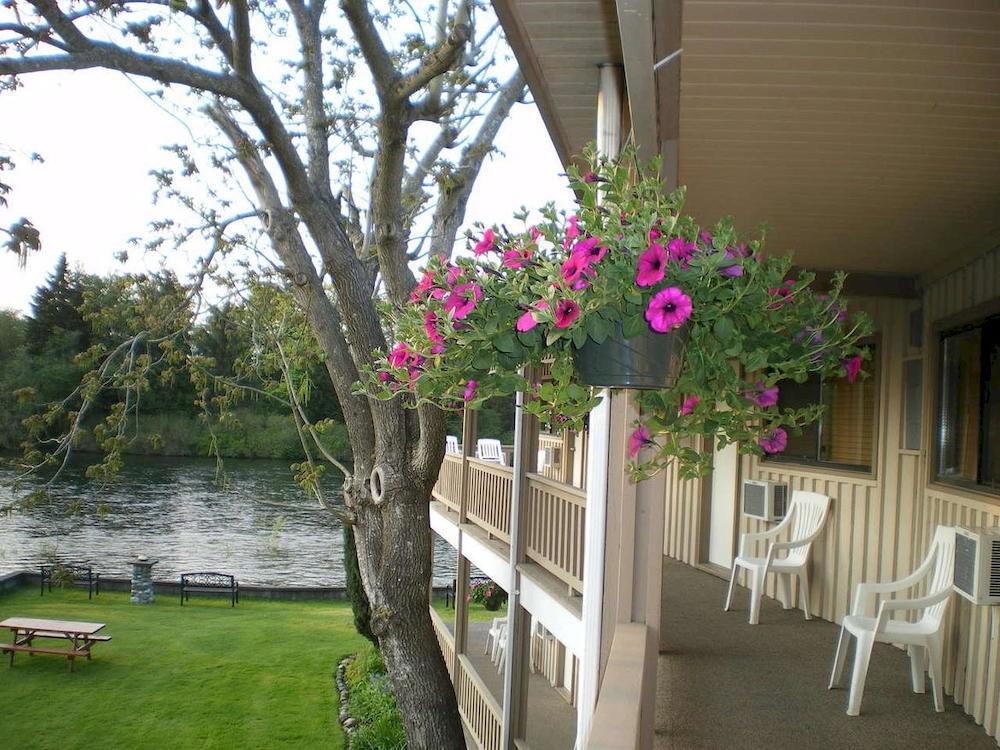 Campbell River Lodge by Riverside Eksteriør billede