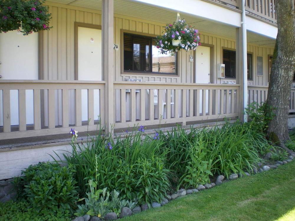 Campbell River Lodge by Riverside Eksteriør billede